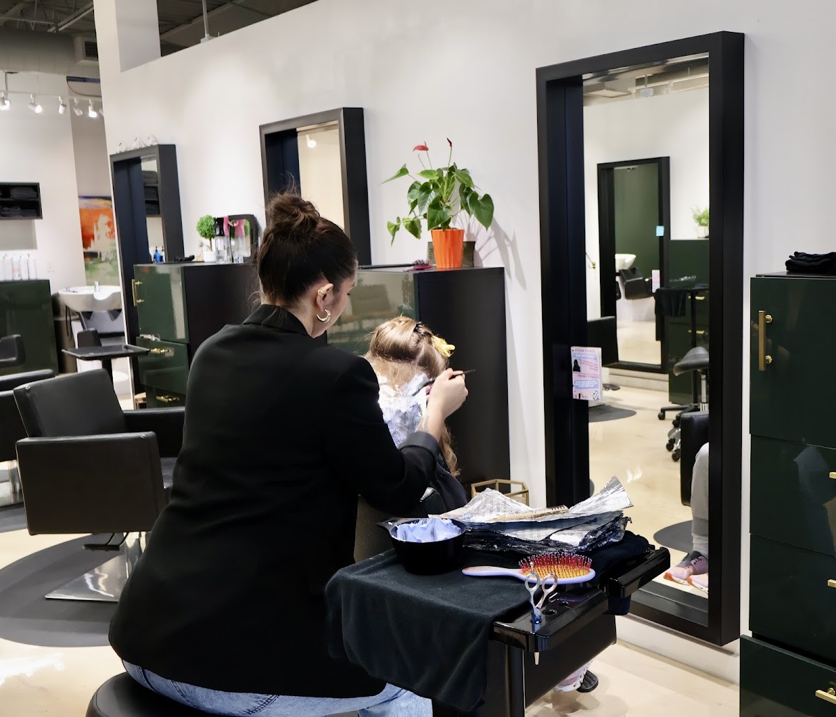Republic Hair Co — Beauty